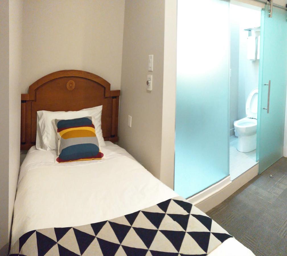 Hotel Le Deville มอนทรีอัล ภายนอก รูปภาพ